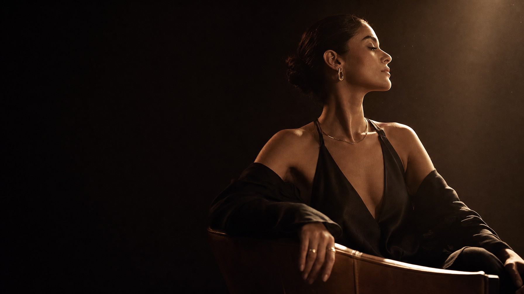 Akt & Sinnlichkeit Damen – Fotoshooting Studio Hitzkirch Luzern